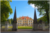 Stolzes Herrenhaus in Palmse. Das Gut mit seinen riesigen Lndereien gehrte einst der deutschbaltischen Familie von der Pahlen. Es ist heute ein Museum