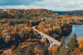 Die Namensgeberin des Nationalparks ist die Gauja, die sich wie hier bei Sigulda durch die faszinierenden Wald-Hgel-Landschaften schlngelt.     /      Kristaps Ungurs / latvia.travel